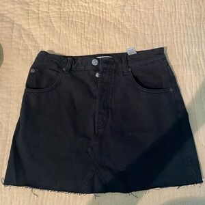 Zara jean skirt- black. Worn a handful of times, great condition and good fit